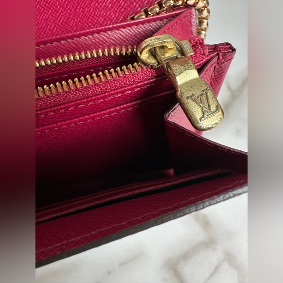 Authentic Louis Vuitton Sarah Wallet on chain w/COA - Picture 11 of 11